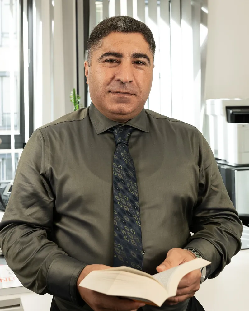 Rustam, psychologischer Berater